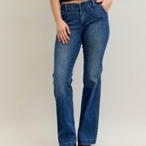 Judy Blue Mid-rise Tummy control bootcut Trouser